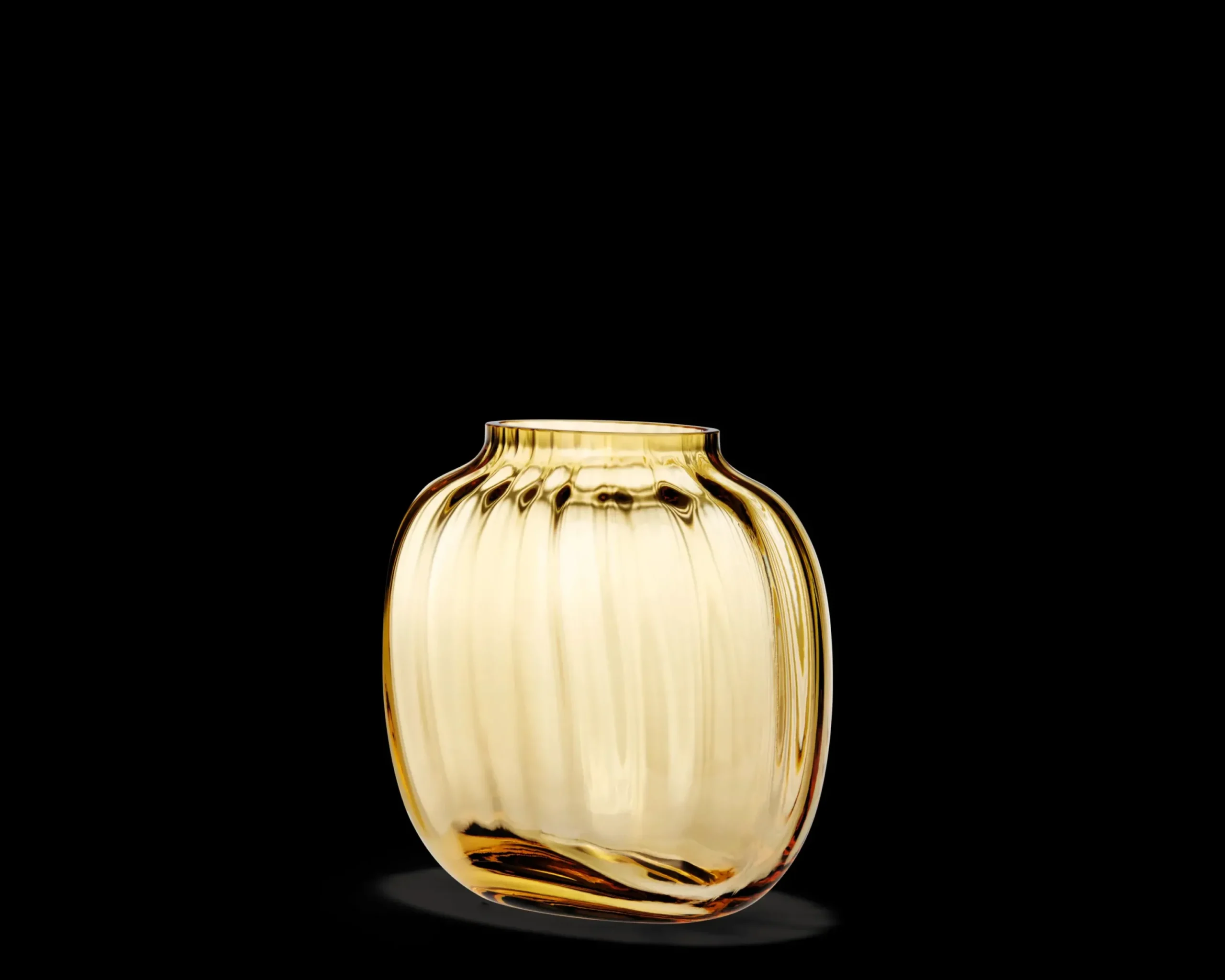 Holmegaard Primula Oval Vase H12.5 amber | Køb her