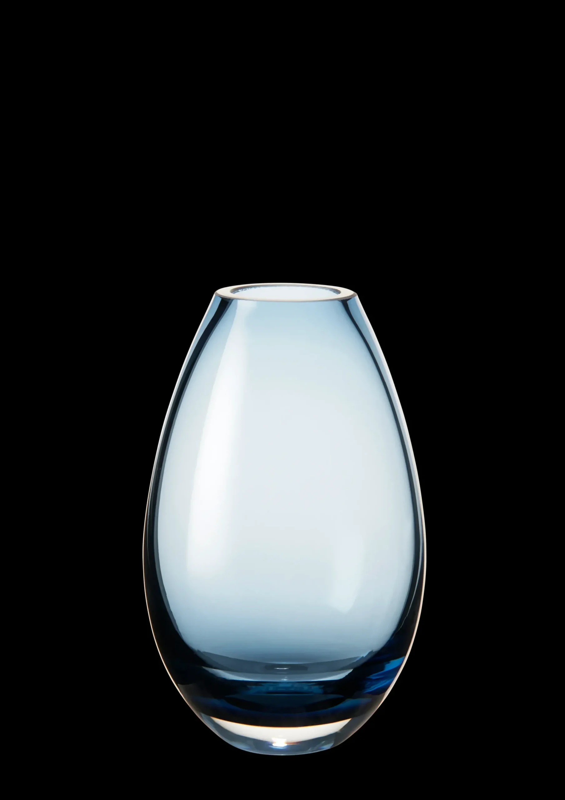 Holmegaard Vase H11.5 cm i blå fra serien Cocoon | Køb her