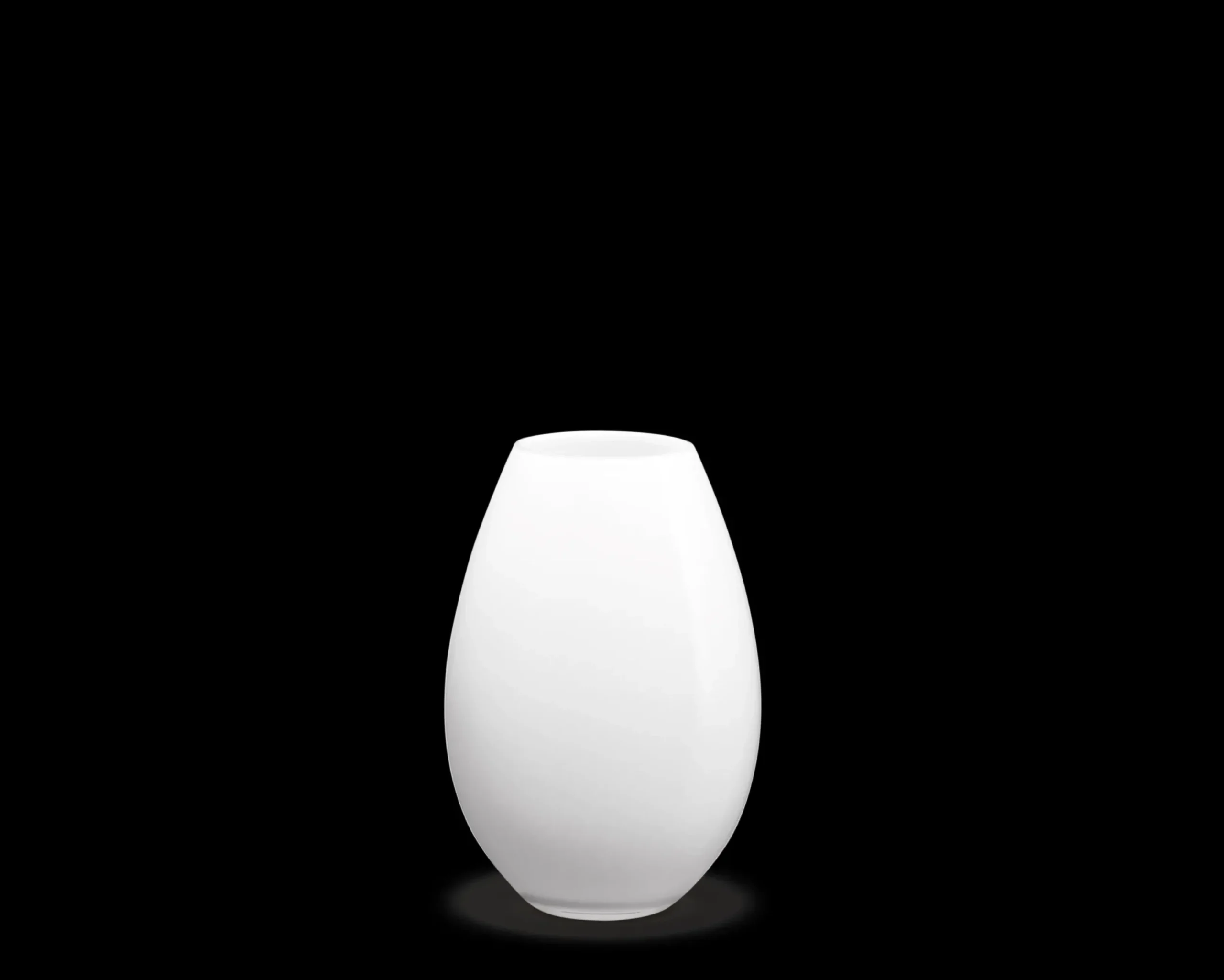 Holmegaard Vase H20.5 cm i hvid fra serien Cocoon | Køb her