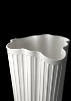 Kähler Unfold Vase H20.5 cm i hvid fra serien Hammershøi