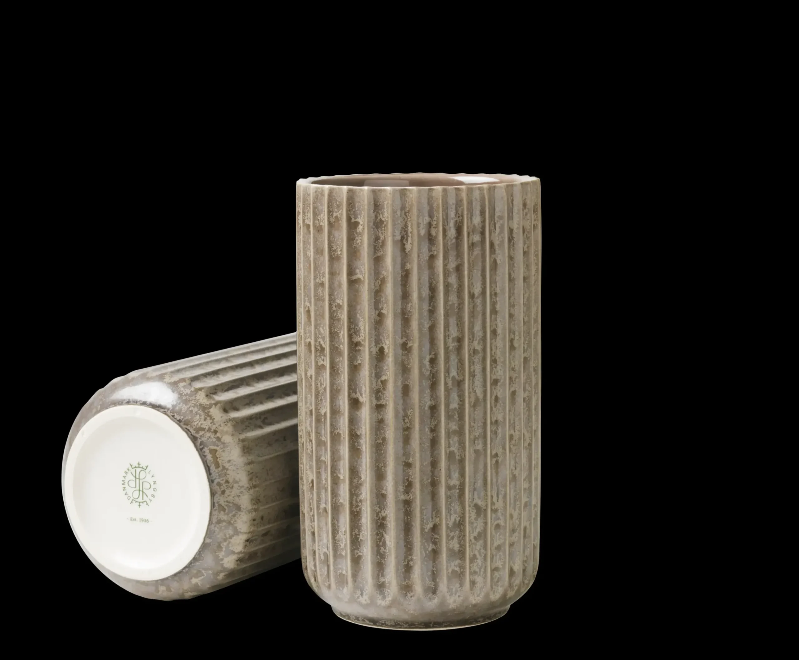 Lyngby Porcelæn Radiance Vase H15 cm i grå | Køb her