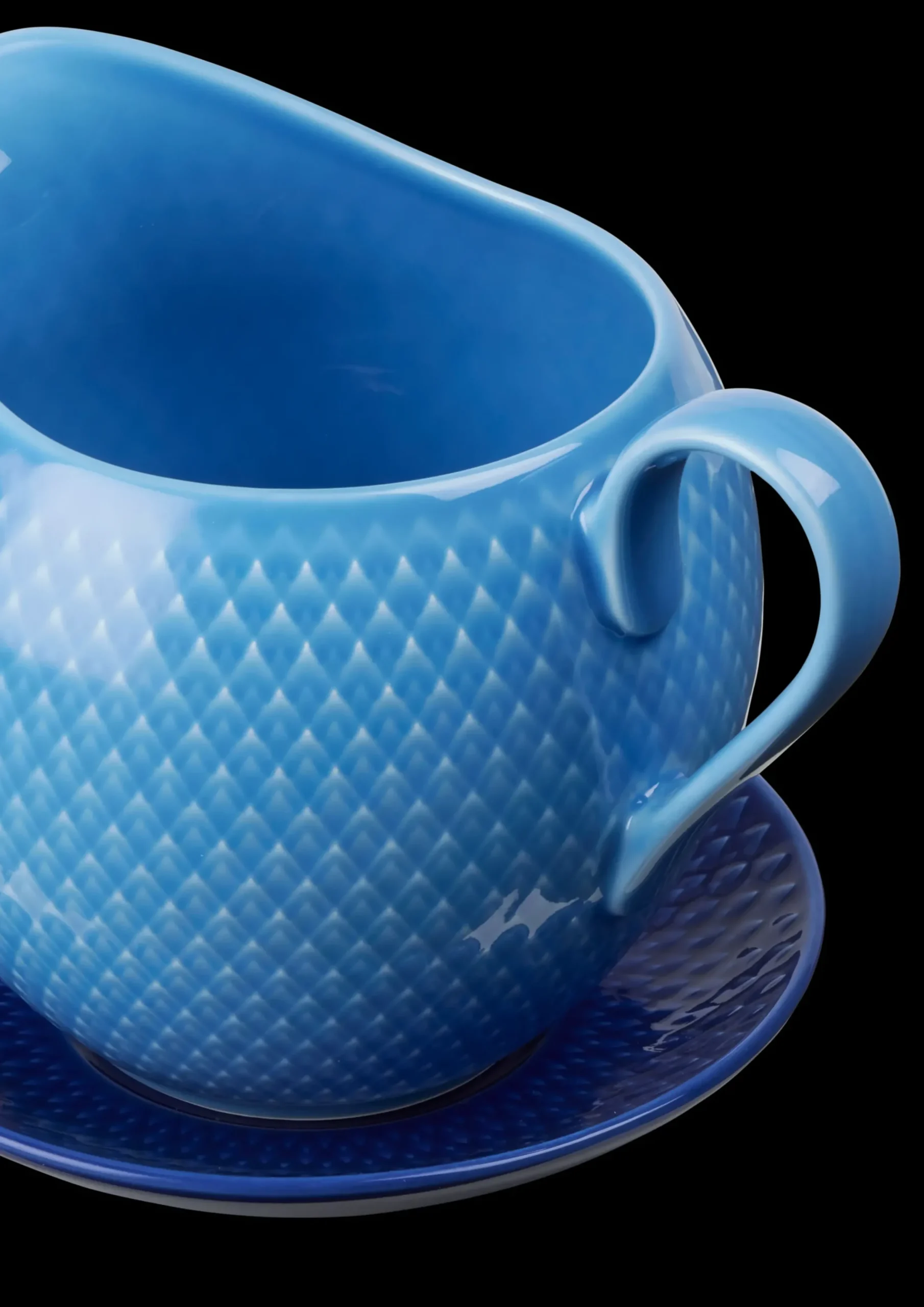 Lyngby Porcelæn Rhombe Color Saucekande 67 cl blå | Køb her