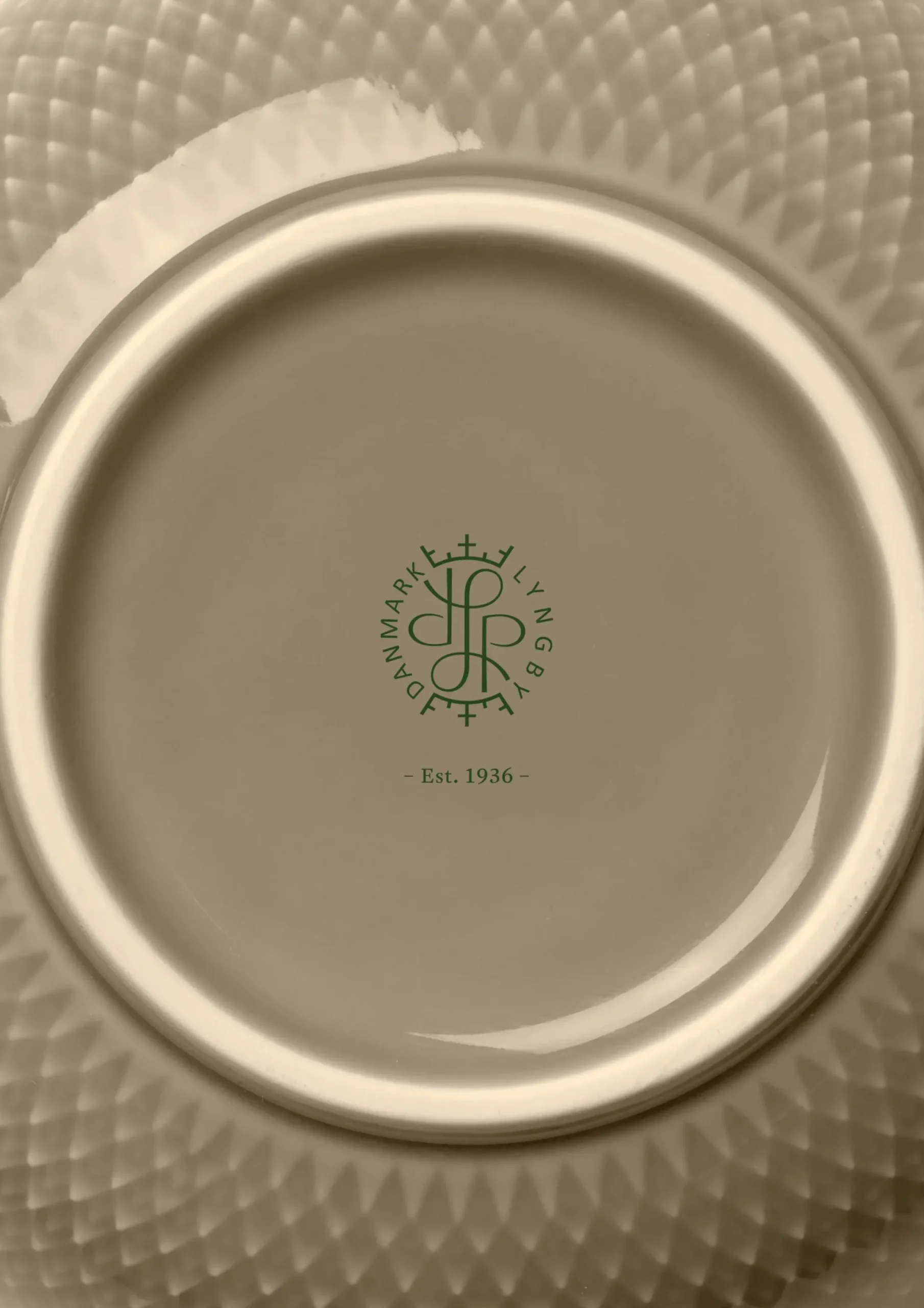 Lyngby Porcelæn Rhombe Earth Skål Ø15.5 cm clay | Køb nu
