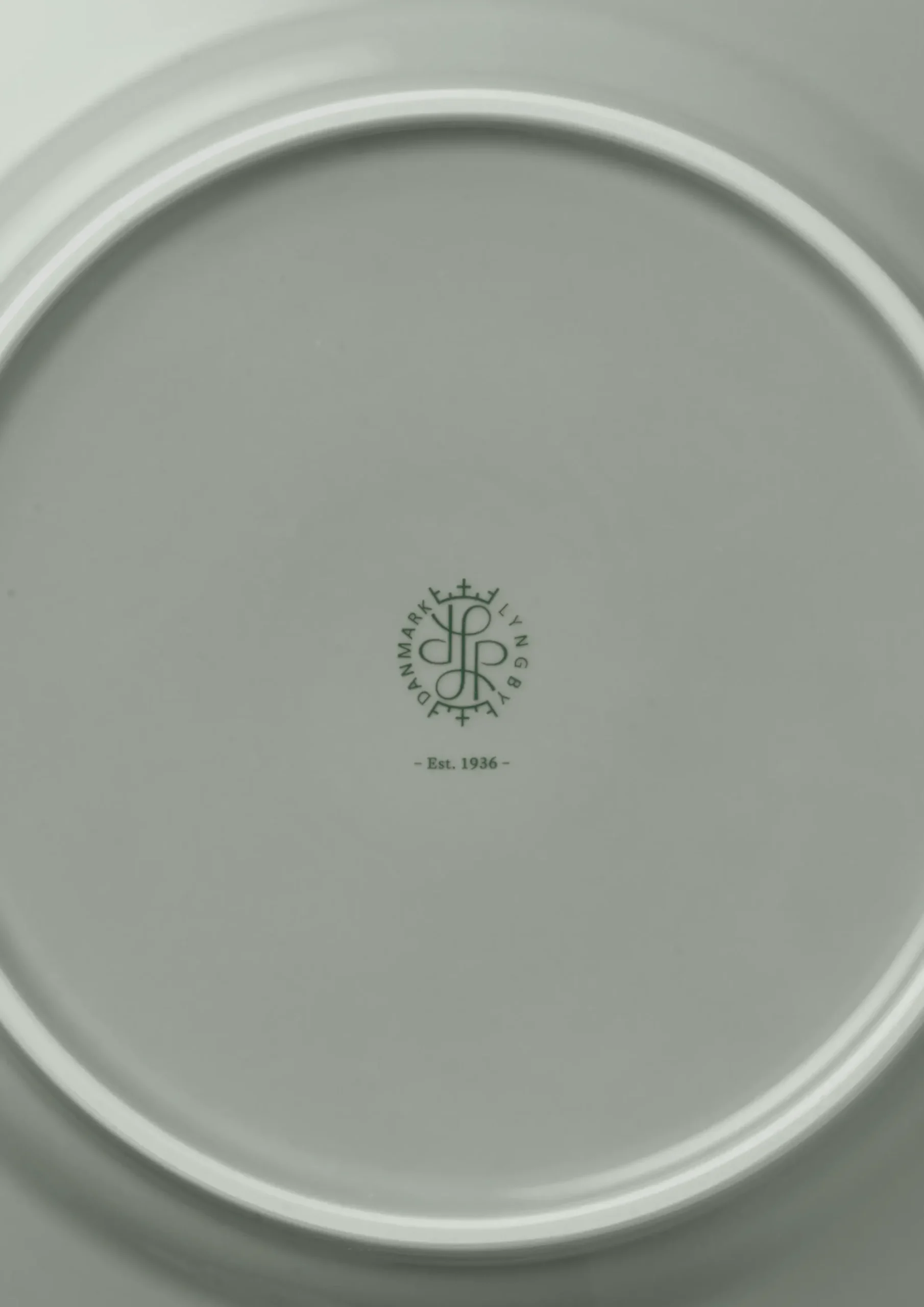 Lyngby Porcelæn Rhombe Earth Frokosttallerken Ø21 cm moss