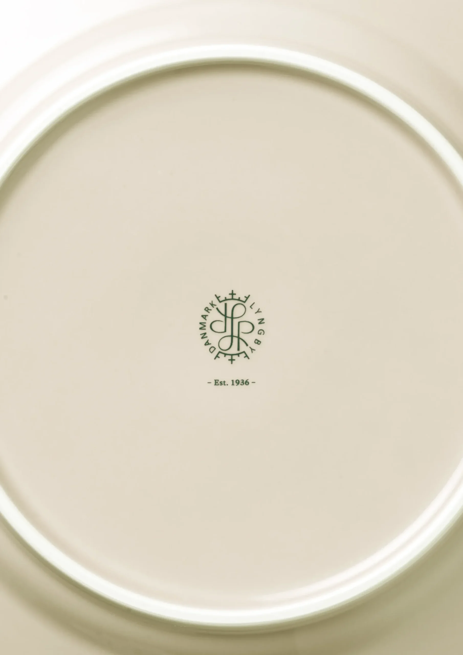 Lyngby Porcelæn Rhombe Earth Middagstallerken Ø27 cm marble