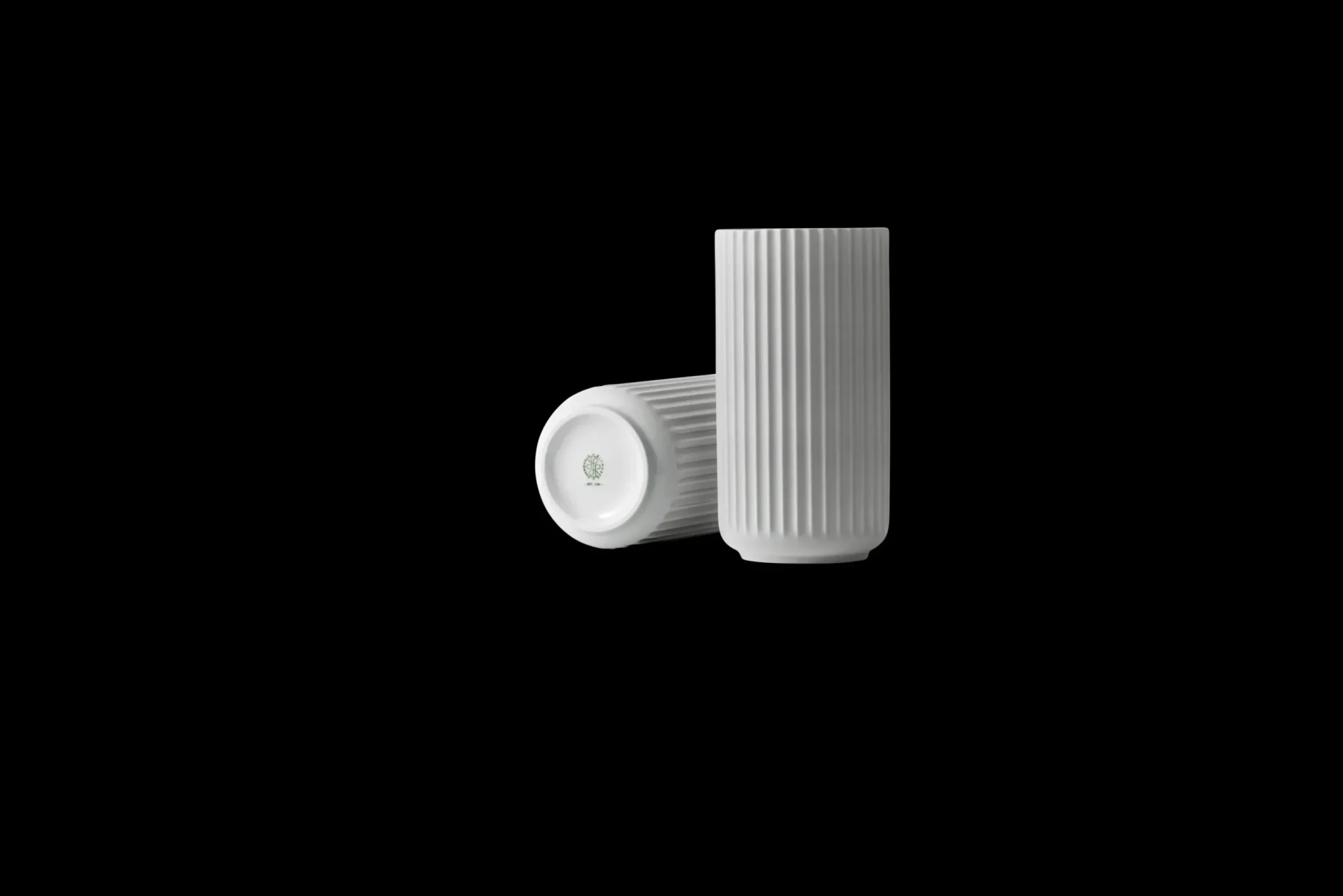 Lyngby Porcelæn Vase H20.5 cm i grå fra serien Lyngby